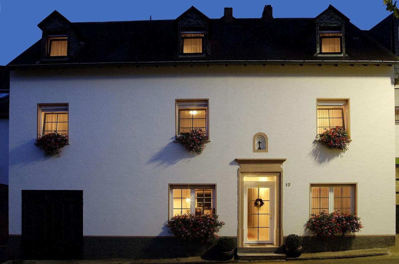 Weingut & Gaestehaus Edwin Hoffmann Trittenheim Buitenkant foto