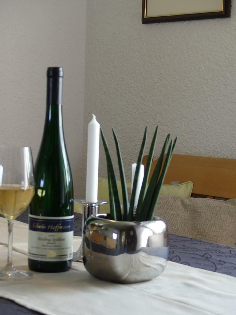Weingut & Gaestehaus Edwin Hoffmann Trittenheim Buitenkant foto